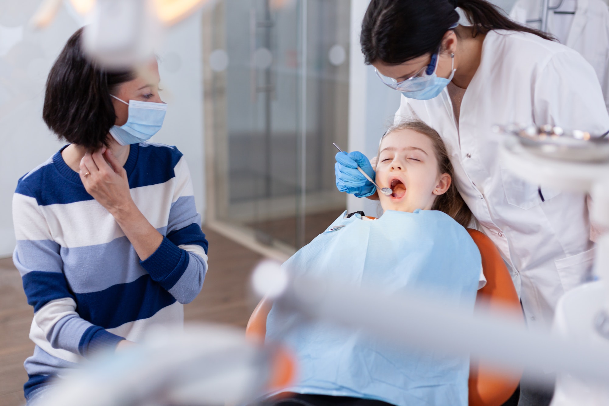 Customized dental checkup for kids at 1000 Dental Smiles and Implant Center